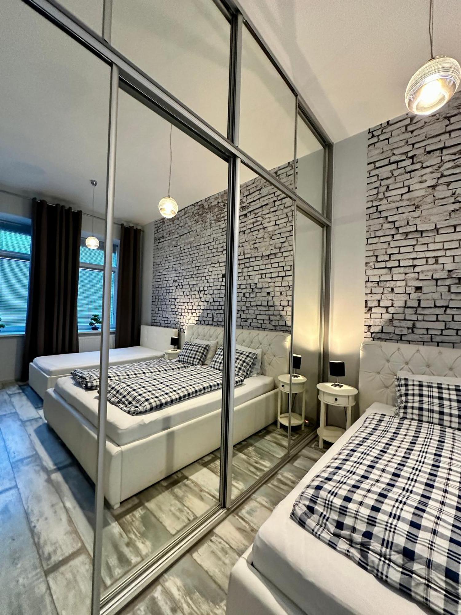 Royal City Centre Apartment Попрад Екстериор снимка