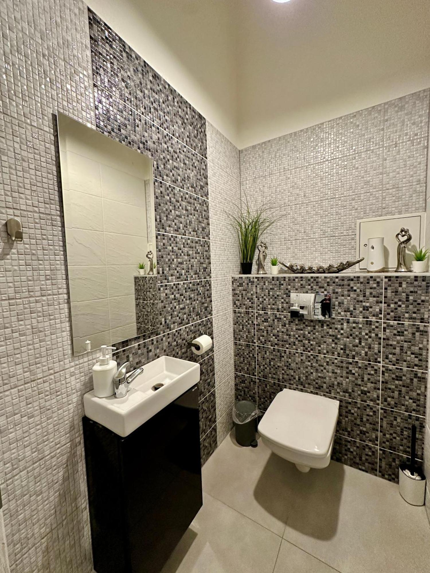 Royal City Centre Apartment Попрад Екстериор снимка