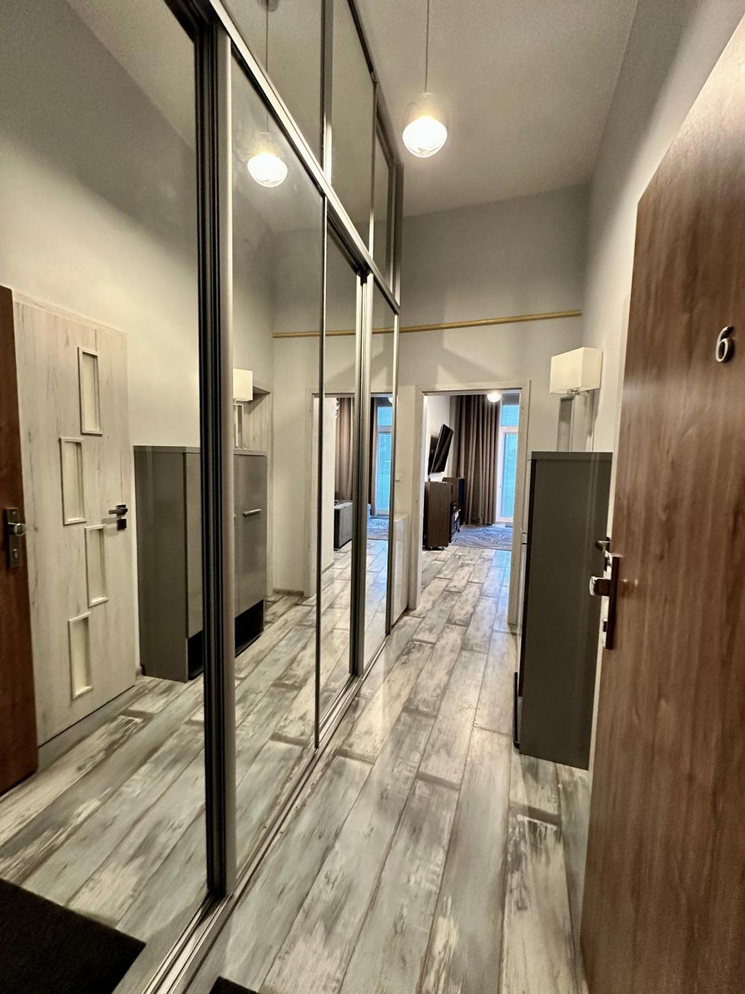 Royal City Centre Apartment Попрад Екстериор снимка