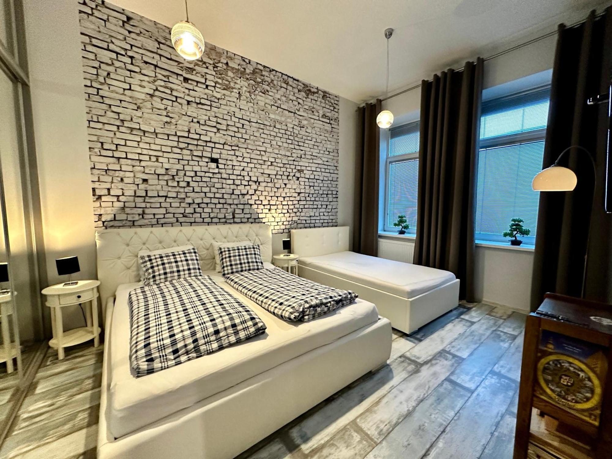 Royal City Centre Apartment Попрад Екстериор снимка