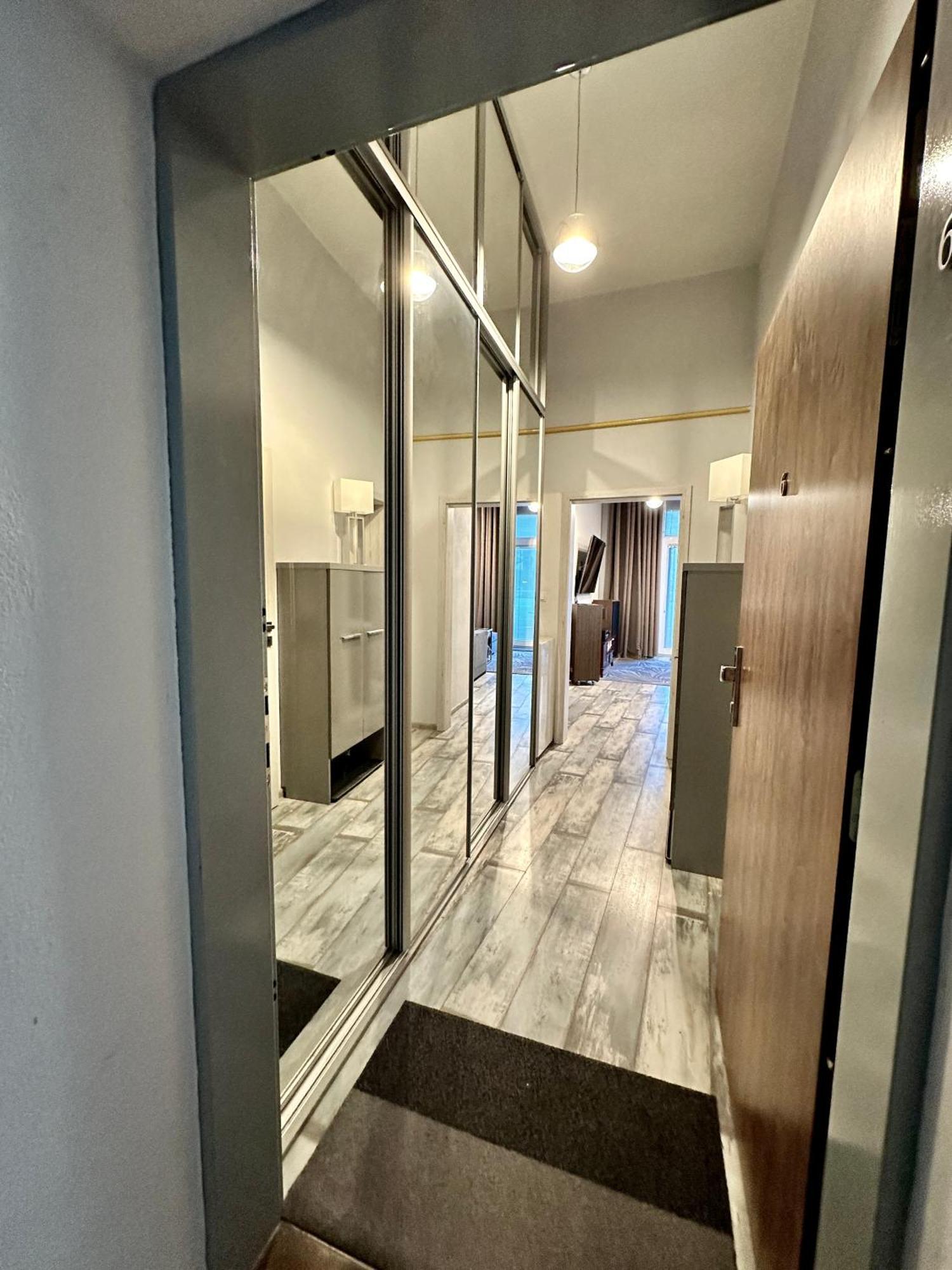 Royal City Centre Apartment Попрад Екстериор снимка