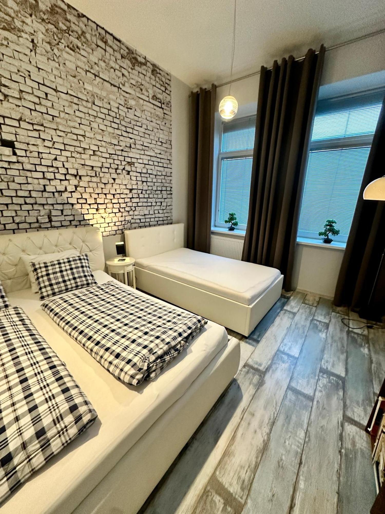 Royal City Centre Apartment Попрад Екстериор снимка
